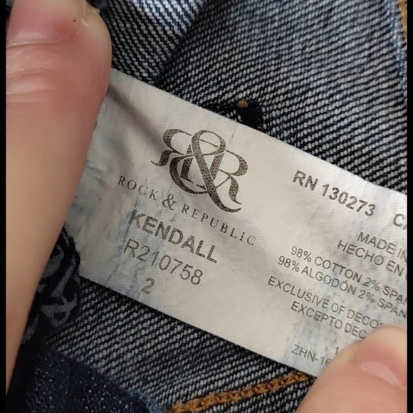 Rock & Republic High Waisted Dark Wash Jeans - Picture 4 of 8